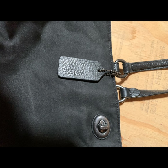 Black Coach shoulder bag - Picture 4 of 7